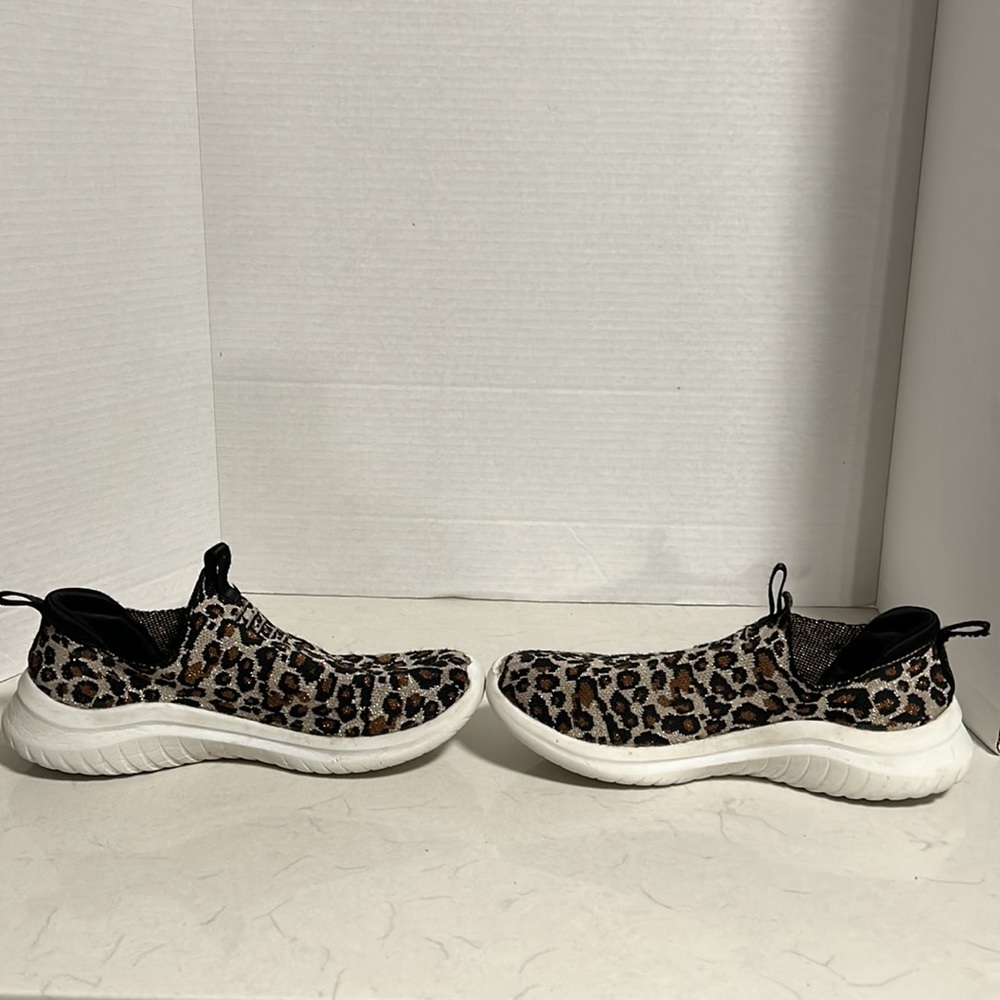 Sketchers Air Cooled Memory Foam Sneaker - image 7